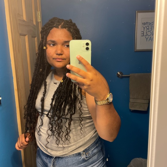 Meet your Posher, Bria - Picture 1 of 3